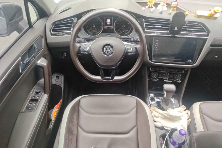 Used Volkswagen Tiguan L 2019 330TSI Automatic Two-Wheel Drive Smart Luxury Version China VI Standard Steering Wheel