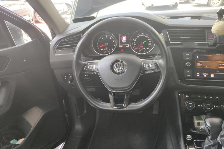 Used Volkswagen Tiguan L 2019 330TSI Automatic Two-Wheel Drive Panoramic Comfort Edition China VI Standard Steering Wheel