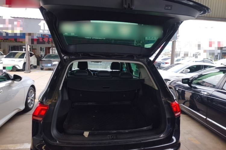 Used Volkswagen Tiguan L 2019 Revised 330TSI Automatic Two-Wheel Drive Smart & Luxury Edition China VI Standard Trunk