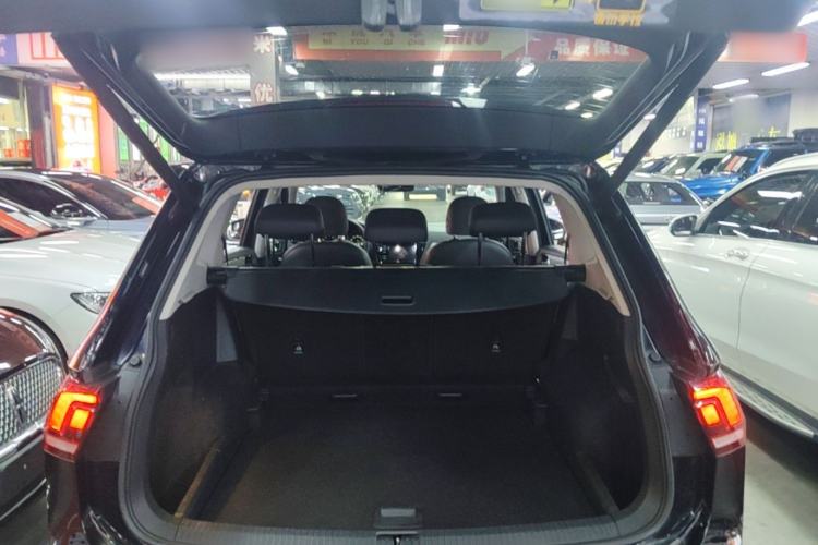 Used Volkswagen Tiguan L 2019 330TSI Automatic Two-Wheel Drive Smart Luxury Version China VI Standard Trunk