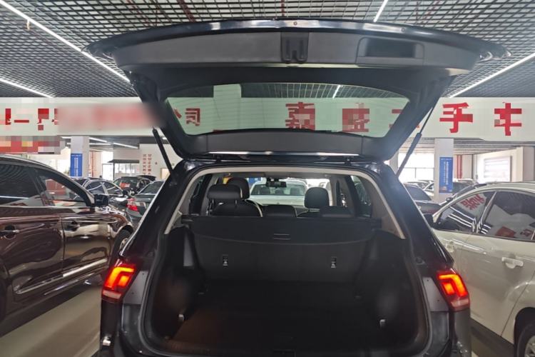 Used Volkswagen Tiguan L 2019 330TSI Automatic Two-Wheel Drive Panoramic Comfort Edition China VI Standard Trunk