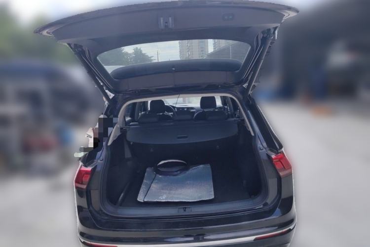 Used Volkswagen Tiguan L 2019 Restyled 330TSI Automatic Two-Wheel Drive R-Line Flagship Version China VI Standard Trunk