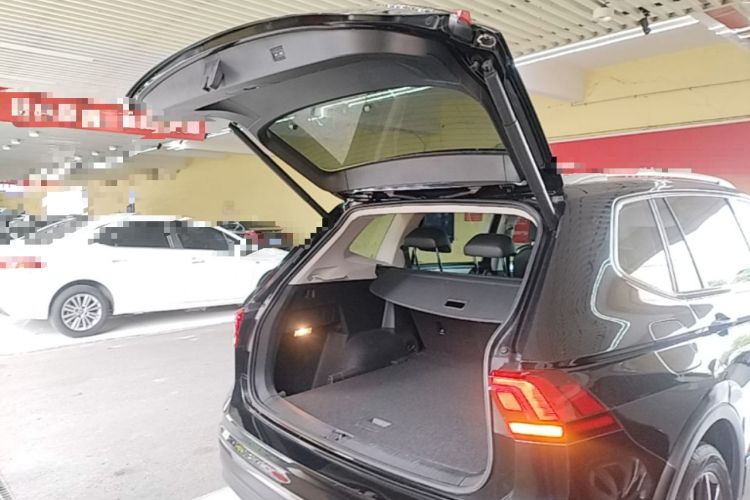 Used Volkswagen Tiguan L 2019 Revised 330TSI Automatic Two-Wheel Drive Smart & Luxury Edition China VI Standard Trunk