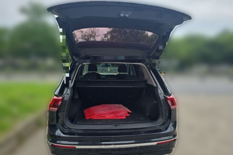 Used Volkswagen Tiguan L 2019 Restyled 330TSI Automatic Two-Wheel Drive R-Line Flagship Version China VI Standard Trunk