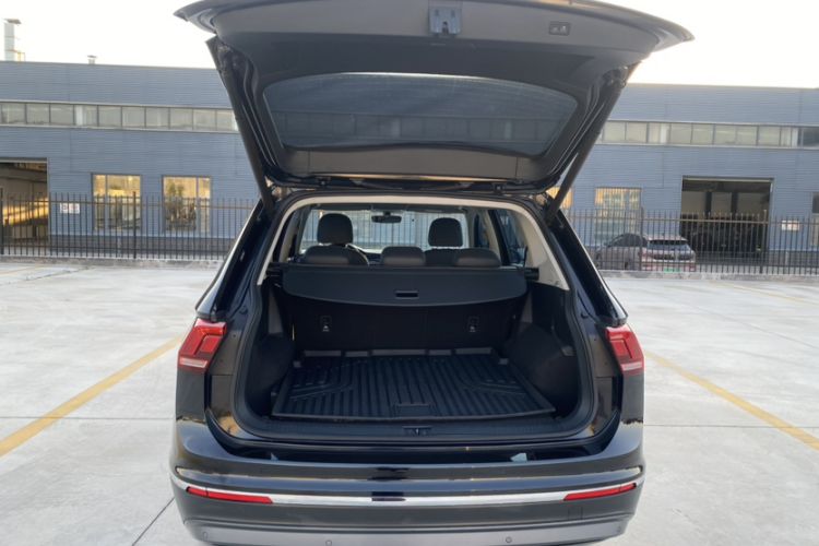 Used Volkswagen Tiguan L 2019 330TSI Automatic Two-Wheel Drive Smart Luxury Version China V Emission Standard Trunk