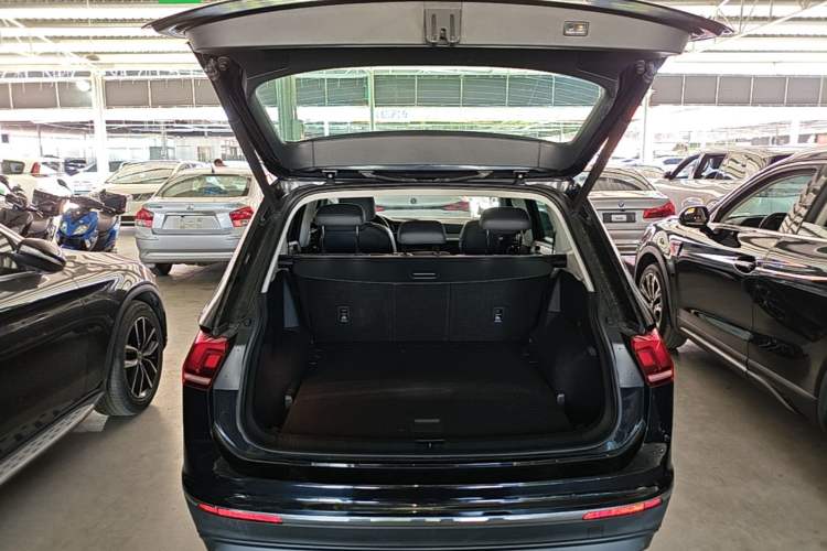 Used Volkswagen Tiguan L 2019 330TSI Automatic Two-Wheel Drive Smart Luxury Version China V Emission Standard Trunk
