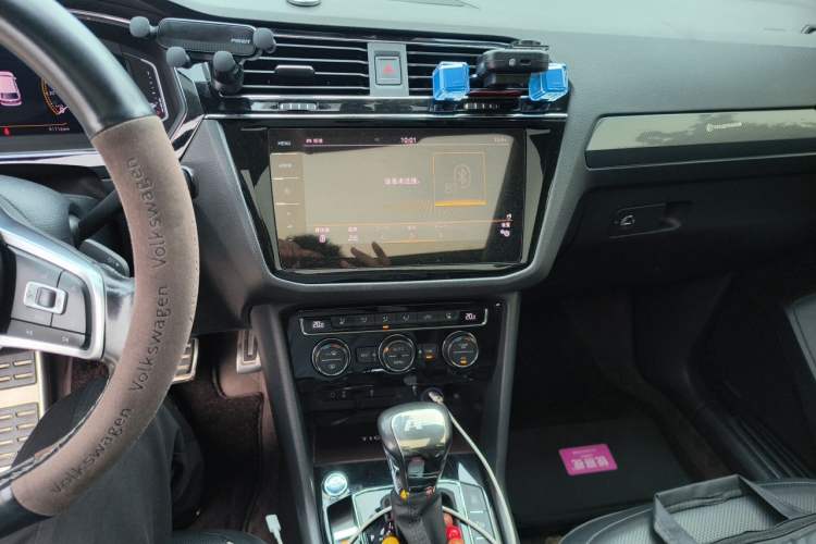 Used Volkswagen Tiguan L 2019 380TSI Automatic All-Wheel Drive R-Line Flagship Edition China VI Standard Audio And AC Panel