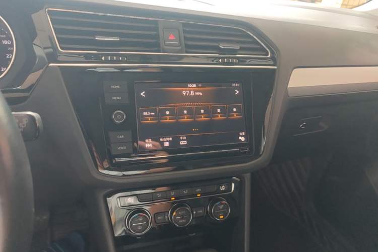 Used Volkswagen Tiguan L 2019 330TSI Automatic Two-Wheel Drive Panoramic Comfort Edition China VI Standard Audio And AC Panel