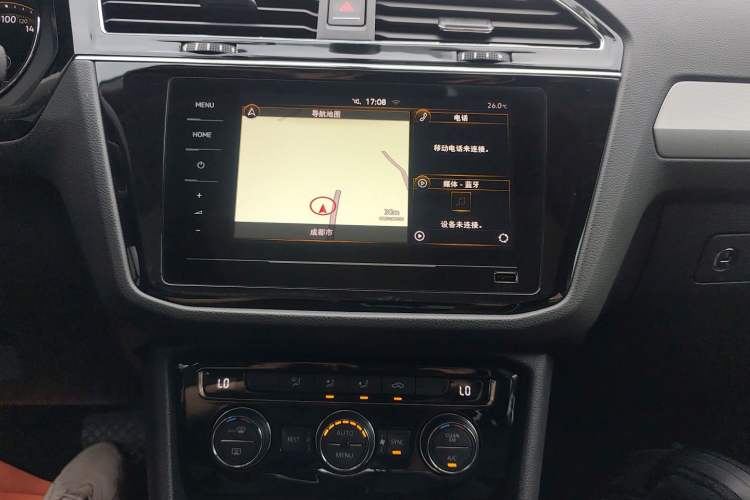 Used Volkswagen Tiguan L 2019 Updated Version 330TSI Automatic Two-Wheel Drive Panoramic Comfort Edition China VI Standard Audio And AC Panel