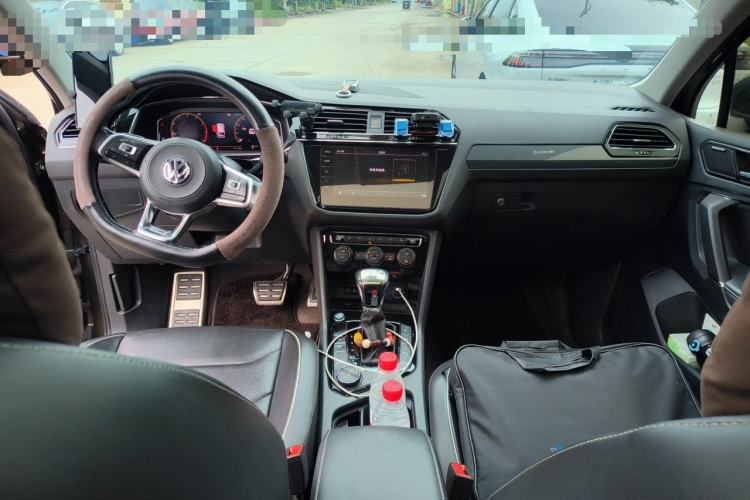Used Volkswagen Tiguan L 2019 380TSI Automatic All-Wheel Drive R-Line Flagship Edition China VI Standard Center Console