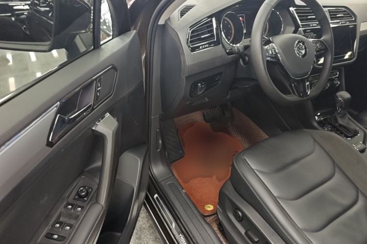 Used Volkswagen Tiguan L 2019 330TSI Automatic Two-Wheel Drive Panoramic Comfort Edition China VI Standard Driver Seat