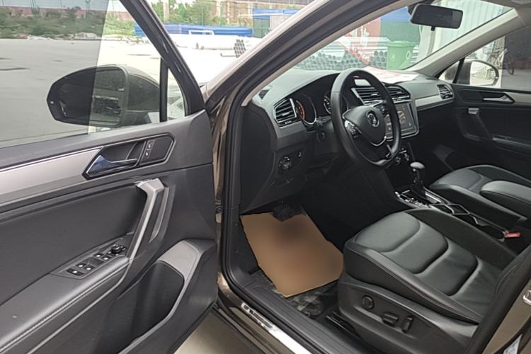 Used Volkswagen Tiguan L 2019 Updated Version 330TSI Automatic Two-Wheel Drive Panoramic Comfort Edition China VI Standard Driver Seat