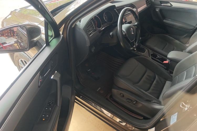 Used Volkswagen Tiguan L 2019 330TSI Automatic Two-Wheel Drive Panoramic Comfort Edition China VI Standard Driver Seat