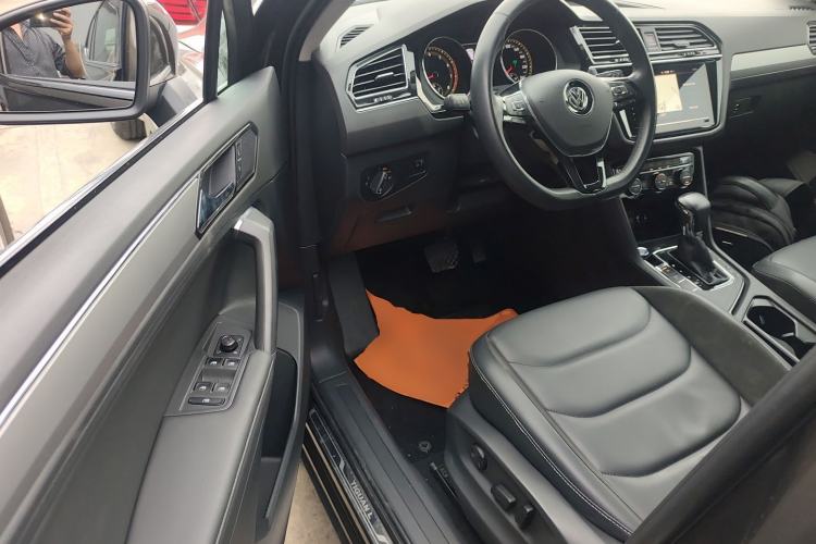 Used Volkswagen Tiguan L 2019 Updated Version 330TSI Automatic Two-Wheel Drive Panoramic Comfort Edition China VI Standard Driver Seat
