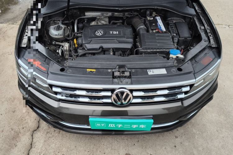 Used Volkswagen Tiguan L 2019 380TSI Automatic All-Wheel Drive R-Line Flagship Edition China VI Standard Engine Bay