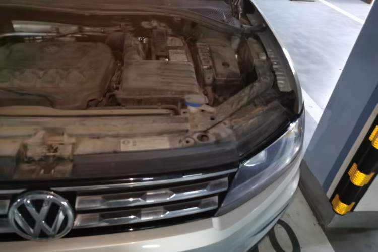 Used Volkswagen Tiguan L 2019 330TSI Automatic Two-Wheel Drive Smart Luxury Version China VI Standard Engine Bay Left