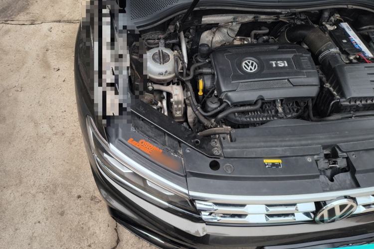 Used Volkswagen Tiguan L 2019 380TSI Automatic All-Wheel Drive R-Line Flagship Edition China VI Standard Engine Bay Right