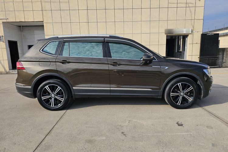 Used Volkswagen Tiguan L 2019 Updated Version 330TSI Automatic Two-Wheel Drive Panoramic Comfort Edition China VI Standard Exterior 3