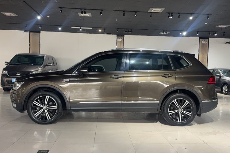 Used Volkswagen Tiguan L 2019 330TSI Automatic Two-Wheel Drive Panoramic Comfort Edition China V Standard Exterior 3