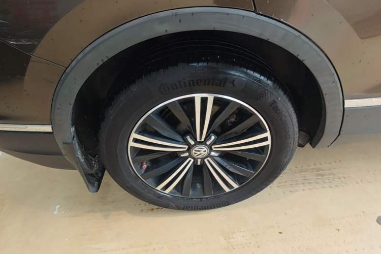 Used Volkswagen Tiguan L 2019 330TSI Automatic Two-Wheel Drive Panoramic Comfort Edition China VI Standard Exterior 3