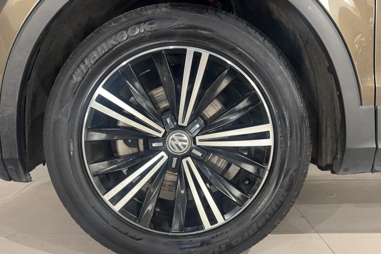 Used Volkswagen Tiguan L 2019 330TSI Automatic Two-Wheel Drive Panoramic Comfort Edition China V Standard Exterior 5