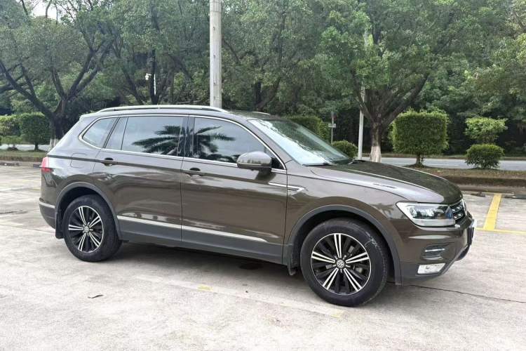 Used Volkswagen Tiguan L 2019 330TSI Automatic Two-Wheel Drive Panoramic Comfort Edition China VI Standard Exterior 5