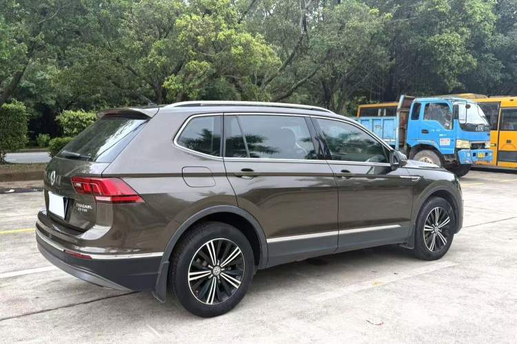 Used Volkswagen Tiguan L 2019 330TSI Automatic Two-Wheel Drive Panoramic Comfort Edition China VI Standard Exterior 6