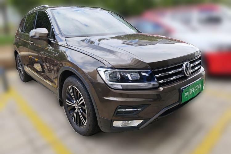 Used Volkswagen Tiguan L 2019 330TSI Automatic Two-Wheel Drive Panoramic Comfort Edition China VI Standard Front Right 45 Deg