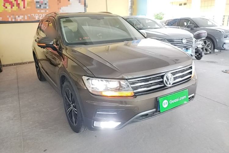 Used Volkswagen Tiguan L 2019 Updated Version 330TSI Automatic Two-Wheel Drive Panoramic Comfort Edition China VI Standard Front Right 45 Deg
