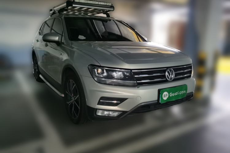 Used Volkswagen Tiguan L 2019 330TSI Automatic Two-Wheel Drive Smart Luxury Version China VI Standard Front Right 45 Deg
