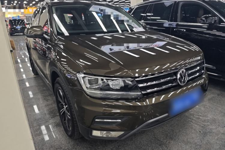 Used Volkswagen Tiguan L 2019 330TSI Automatic Two-Wheel Drive Panoramic Comfort Edition China VI Standard Front Right 45 Deg