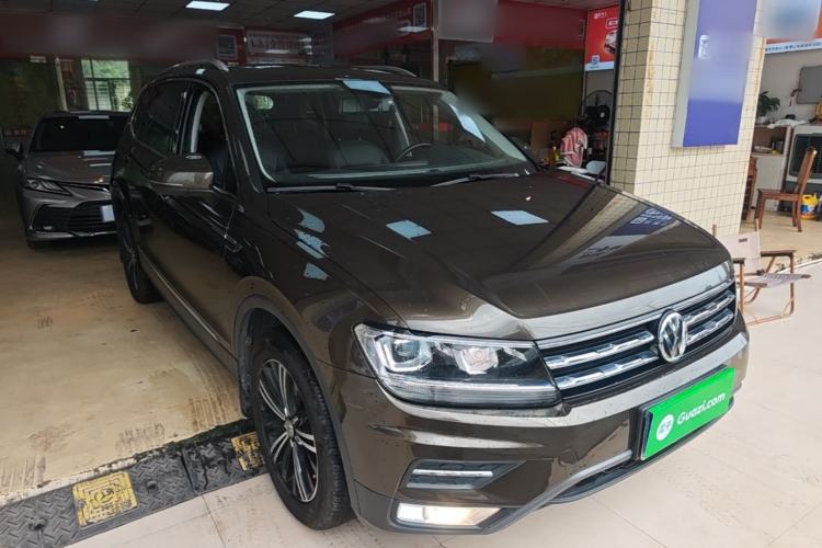 Used Volkswagen Tiguan L 2019 330TSI Automatic Two-Wheel Drive Panoramic Comfort Edition China VI Standard Front Right 45 Deg