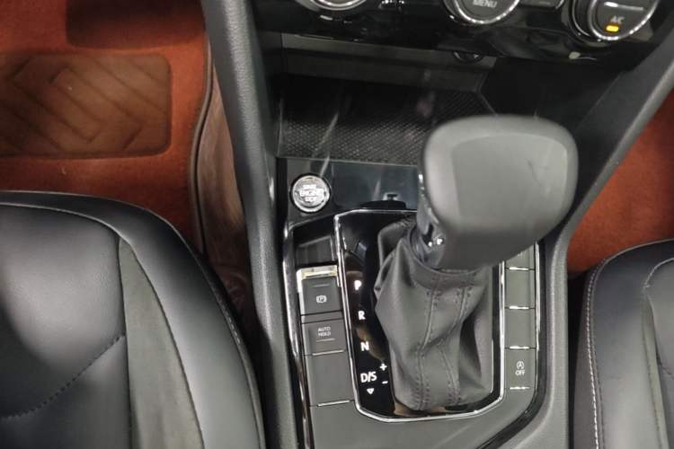 Used Volkswagen Tiguan L 2019 330TSI Automatic Two-Wheel Drive Panoramic Comfort Edition China VI Standard Gear Lever