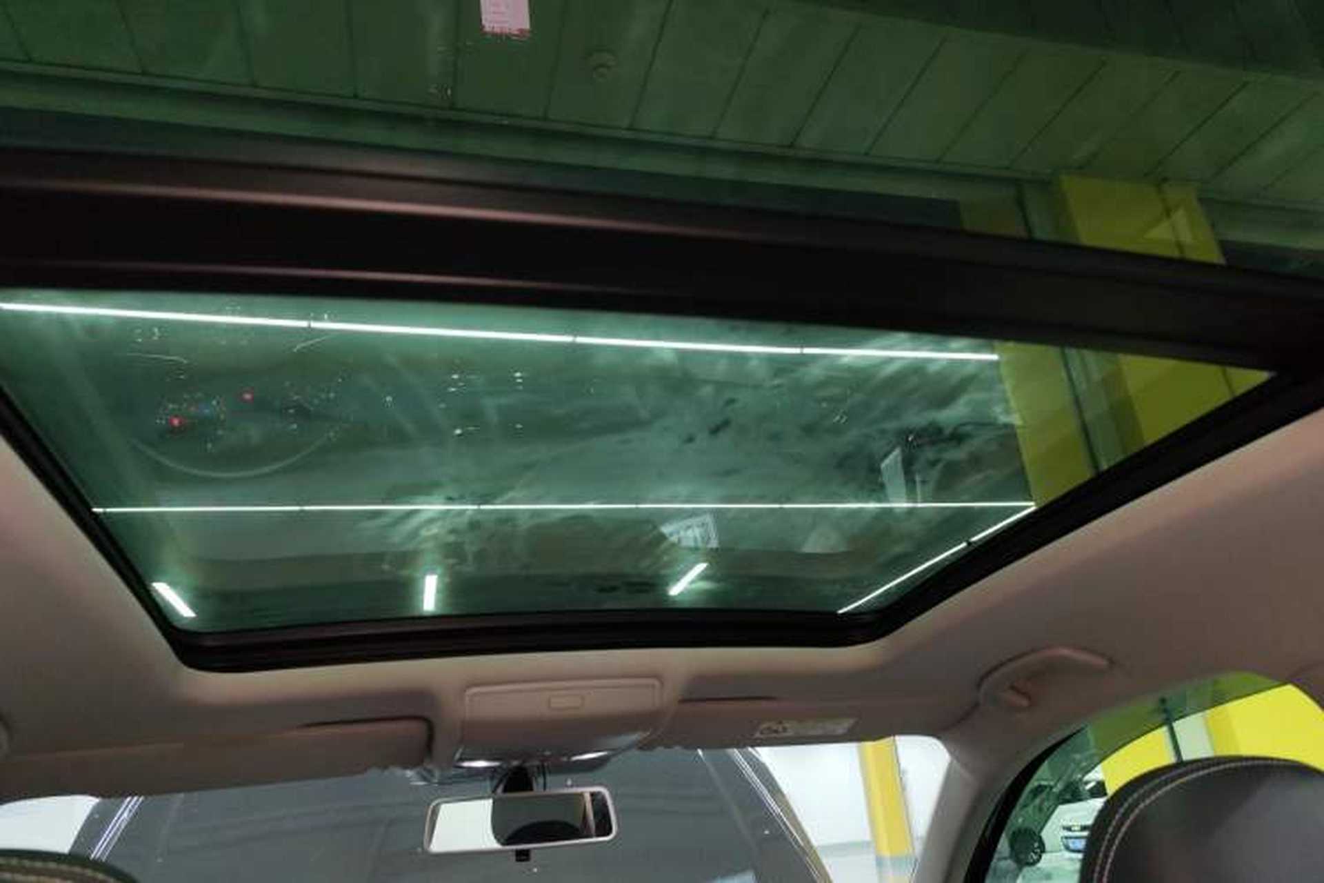 Used Volkswagen Tiguan L 2019 330TSI Automatic Two-Wheel Drive Panoramic Comfort Edition China VI Standard Headliner