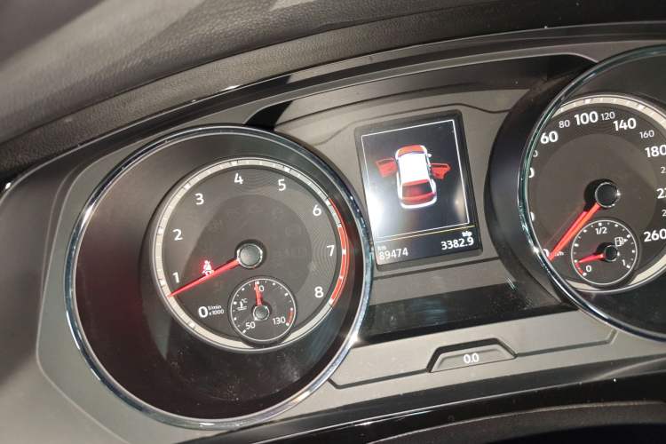 Used Volkswagen Tiguan L 2019 330TSI Automatic Two-Wheel Drive Panoramic Comfort Edition China VI Standard Instrument Cluster