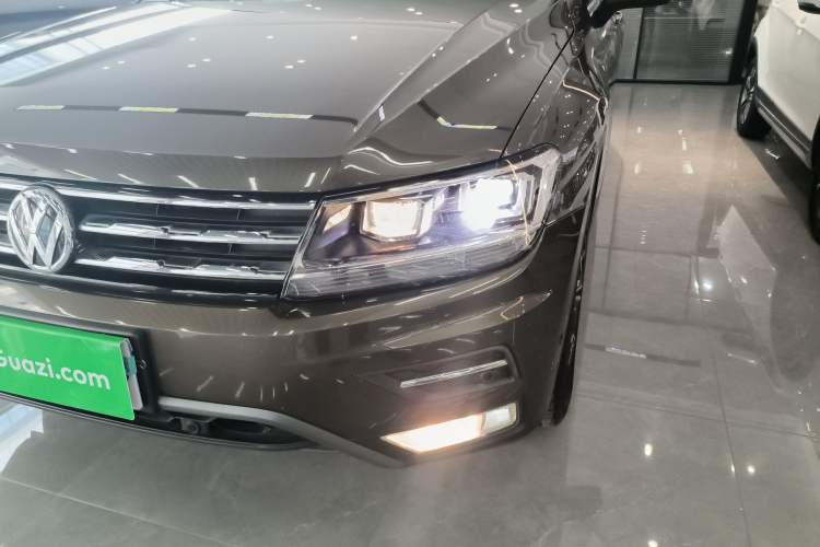 Used Volkswagen Tiguan L 2019 330TSI Automatic Two-Wheel Drive Smart Luxury Version China V Emission Standard Left Front Headlight