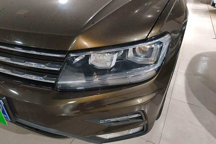 Used Volkswagen Tiguan L 2019 330TSI Automatic Two-Wheel Drive Panoramic Comfort Edition China V Standard Left Front Headlight