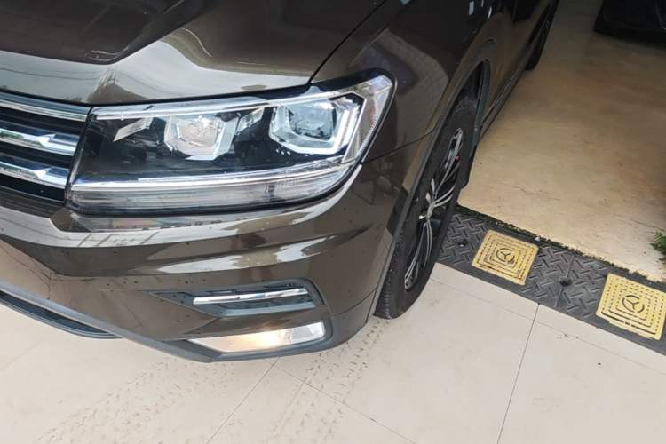 Used Volkswagen Tiguan L 2019 330TSI Automatic Two-Wheel Drive Panoramic Comfort Edition China VI Standard Left Front Headlight
