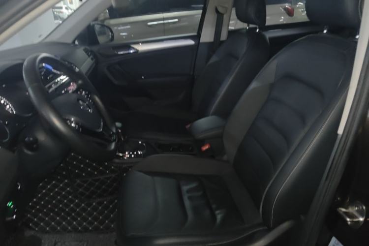 Used Volkswagen Tiguan L 2019 330TSI Automatic Two-Wheel Drive Panoramic Comfort Edition China VI Standard Left Front Seat