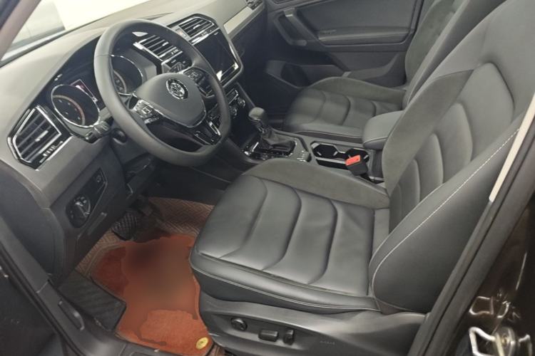 Used Volkswagen Tiguan L 2019 330TSI Automatic Two-Wheel Drive Panoramic Comfort Edition China VI Standard Left Front Seat