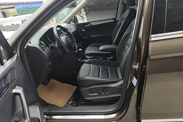 Used Volkswagen Tiguan L 2019 Updated Version 330TSI Automatic Two-Wheel Drive Panoramic Comfort Edition China VI Standard Left Front Seat