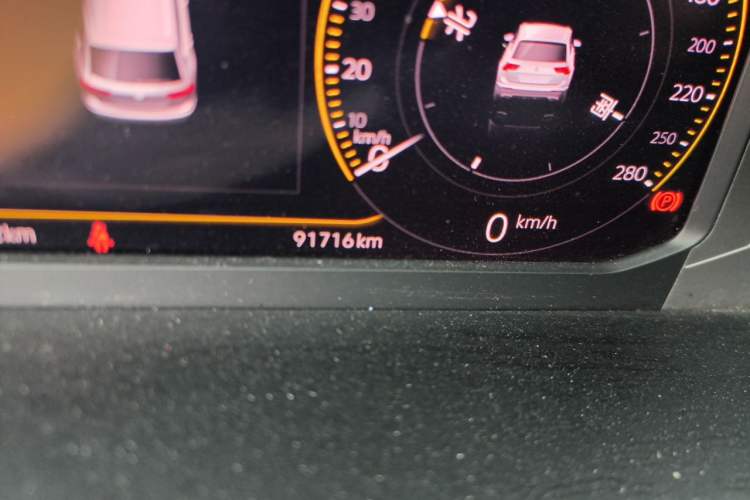 Used Volkswagen Tiguan L 2019 380TSI Automatic All-Wheel Drive R-Line Flagship Edition China VI Standard Odometer Close Up