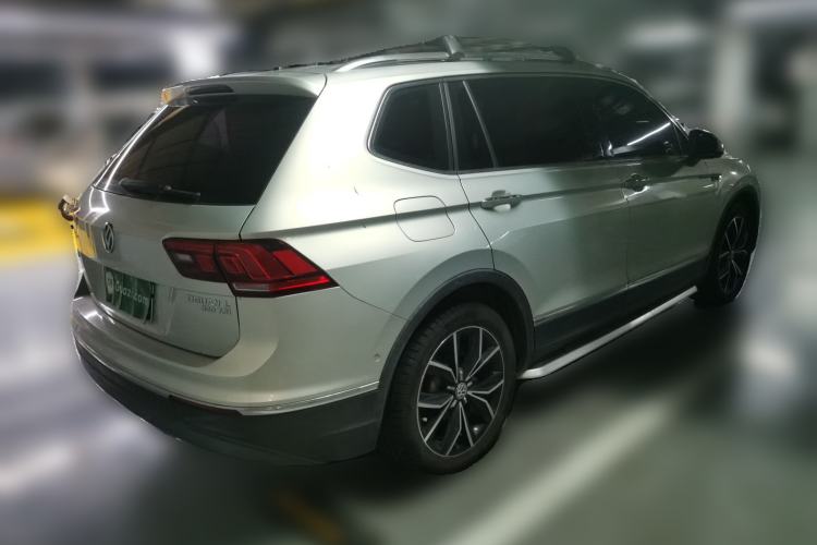 Used Volkswagen Tiguan L 2019 330TSI Automatic Two-Wheel Drive Smart Luxury Version China VI Standard Rear Right 45 Deg