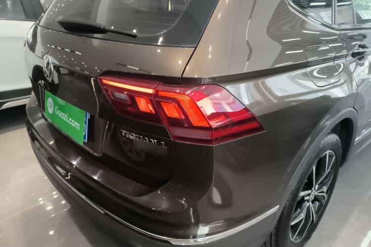 Used Volkswagen Tiguan L 2019 330TSI Automatic Two-Wheel Drive Smart Luxury Version China V Emission Standard Right Rear Taillight