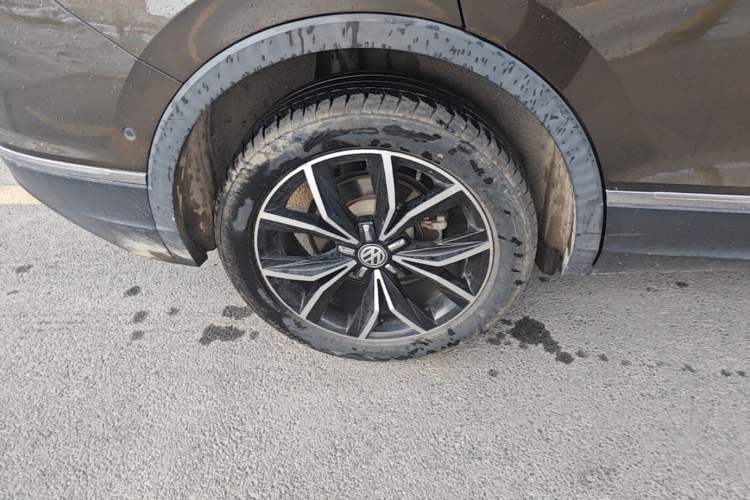 Used Volkswagen Tiguan L 2019 330TSI Automatic Two-Wheel Drive Smart Luxury Version China V Emission Standard Right Rear Wheel Hub