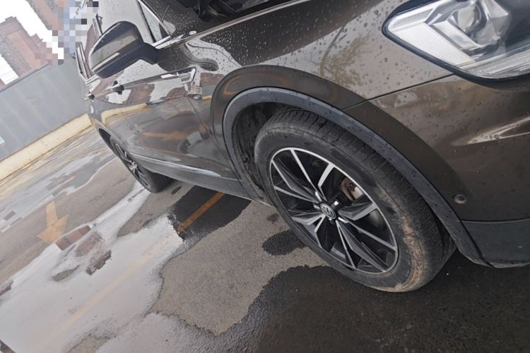 Used Volkswagen Tiguan L 2019 330TSI Automatic Two-Wheel Drive Smart Luxury Version China V Emission Standard Right Side Sill