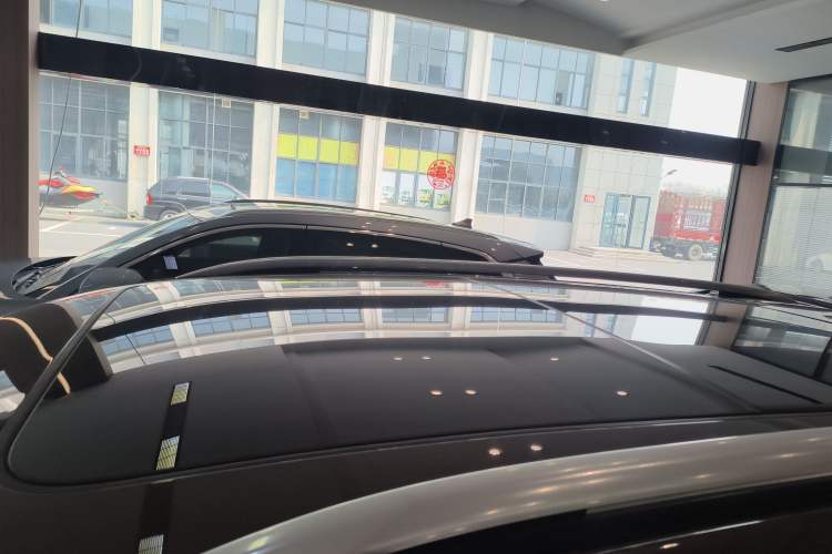 Used Volkswagen Tiguan L 2019 330TSI Automatic Two-Wheel Drive Smart Luxury Version China V Emission Standard Roof