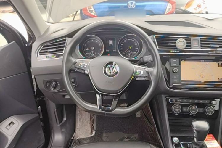 Used Volkswagen Tiguan L 2019 330TSI Automatic Two-Wheel Drive Smart Luxury Version China V Emission Standard Steering Wheel