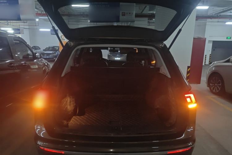 Used Volkswagen Tiguan L 2019 330TSI Automatic Two-Wheel Drive Panoramic Comfort Edition China VI Standard Trunk