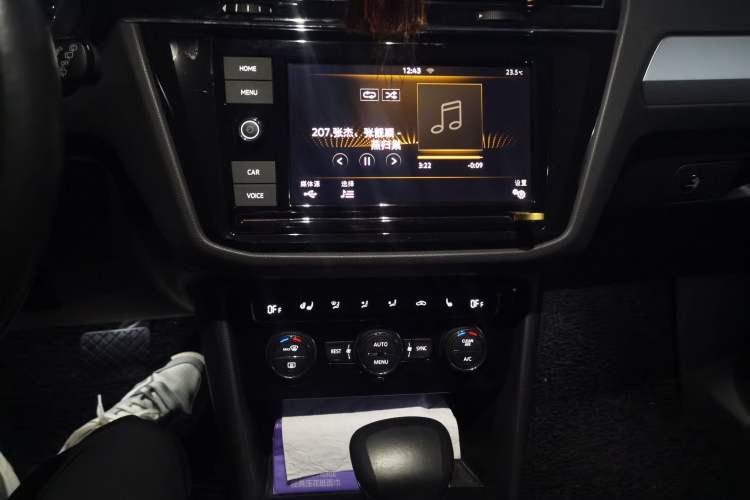 Used Volkswagen Tiguan L 2019 330TSI Automatic Two-Wheel Drive Smart Luxury Version China VI Standard Audio And AC Panel